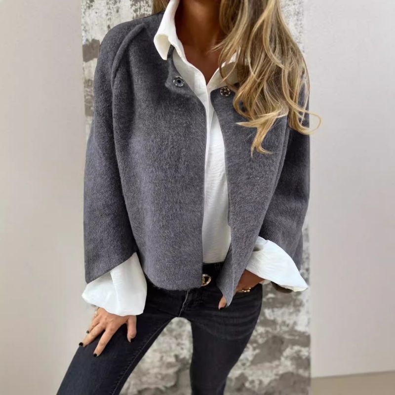 Elise Short jacket with chic flared sleeves